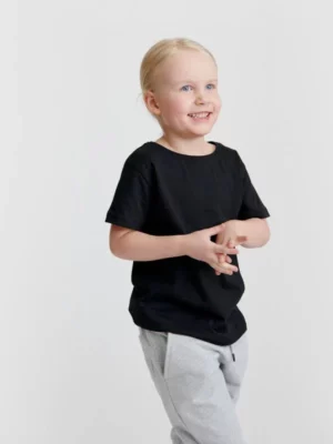 KDTS_99_purewaste_lasten_tpaita_musta_001