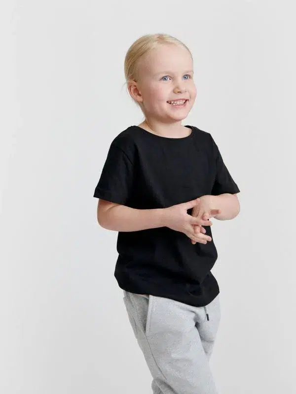 KDTS_99_purewaste_lasten_tpaita_musta_001