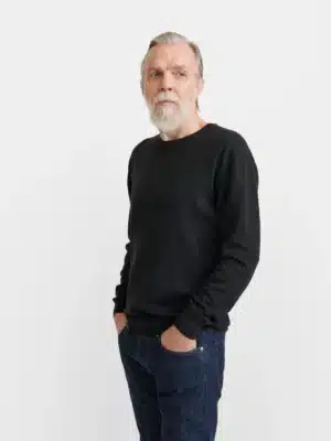 KMB_99_purewaste_unisex_neule_musta_001