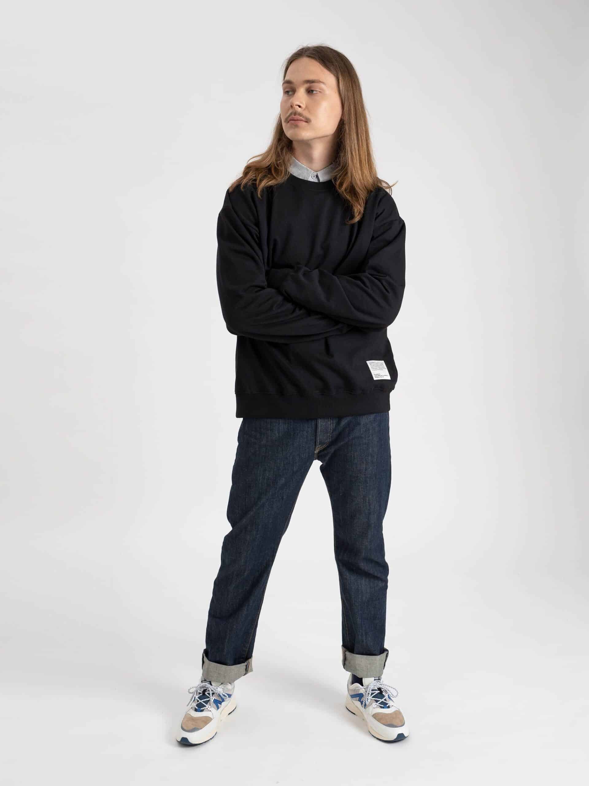 swo_99_pure_waste_loose_fit_collegepaita_musta_002