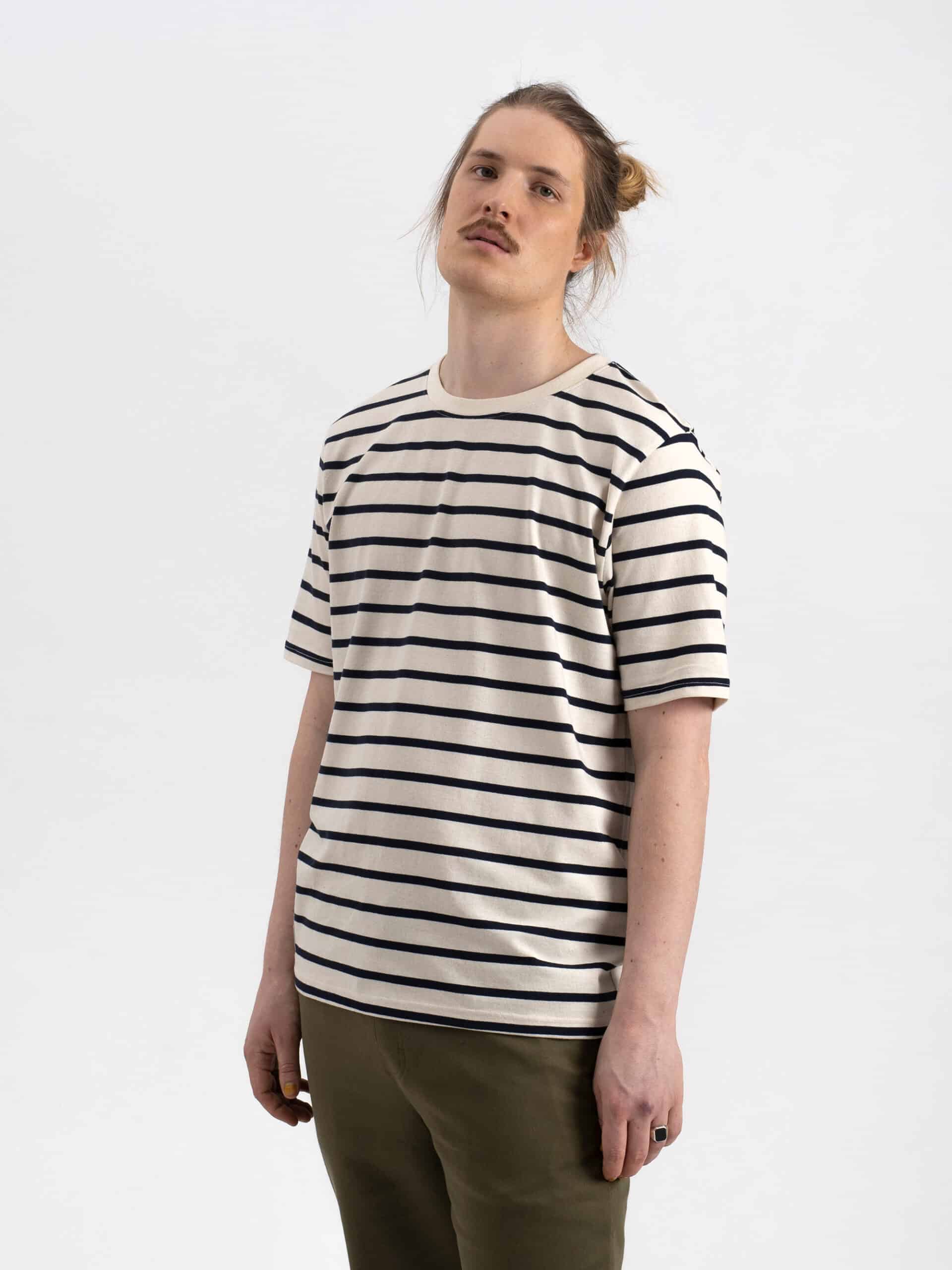 TSOS_68_pure_waste_raidallinen_loose_fit_t_paita_001