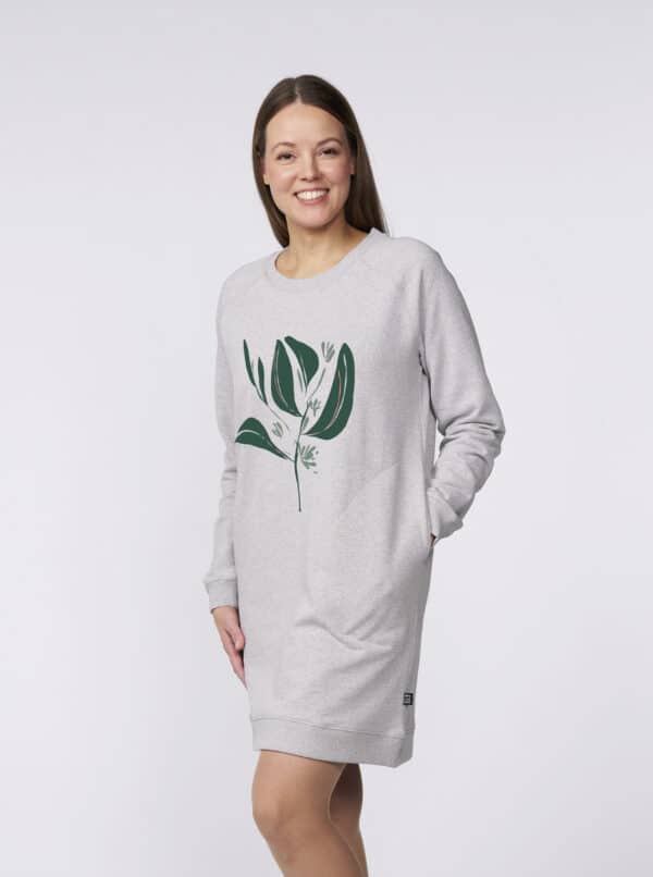 SWDSPR92_purewaste_ Collegemekko_meleerattuharmaa_101_sprout